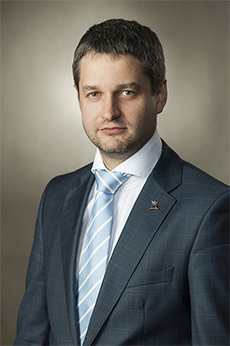 Максим Баженов